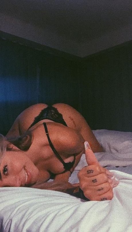 Agathacrr onlyfans porn leaked