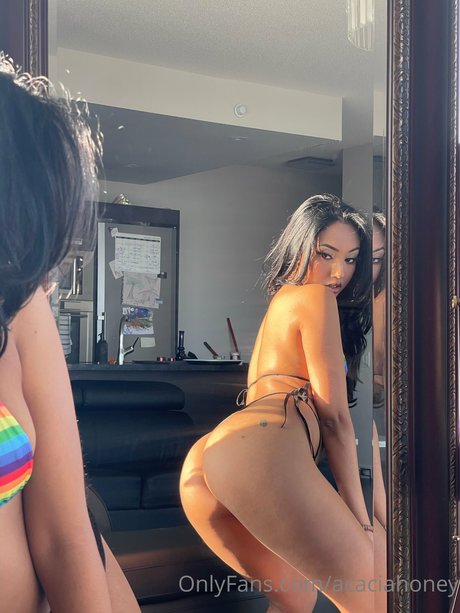 Acacia Henley nude onlyfans