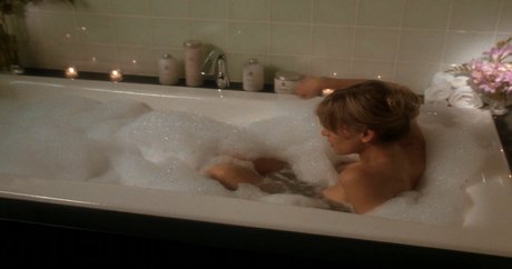 Kyra Sedgwick onlyfans lesk