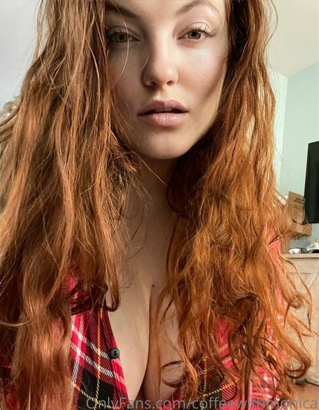 Monica Soles nude onlyfans