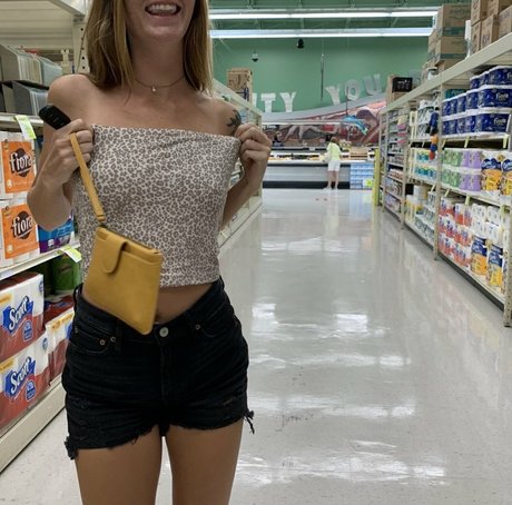 cremedelapeachh pics onlyfans