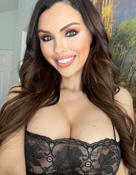 Krystle Lina nude onlyfans