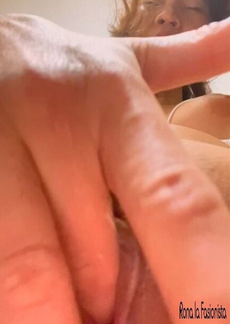 Rhona La Fashionista naked only fans