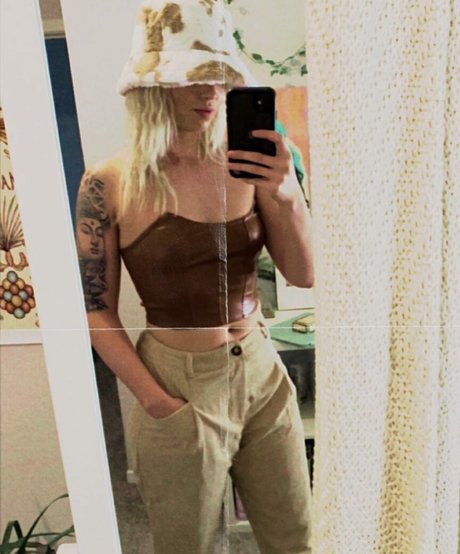 theenicolehammond onlyfans