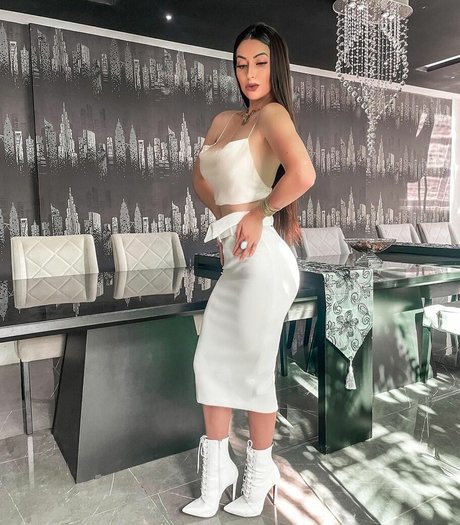 Sabrina Raissa naked onlyfans leaks