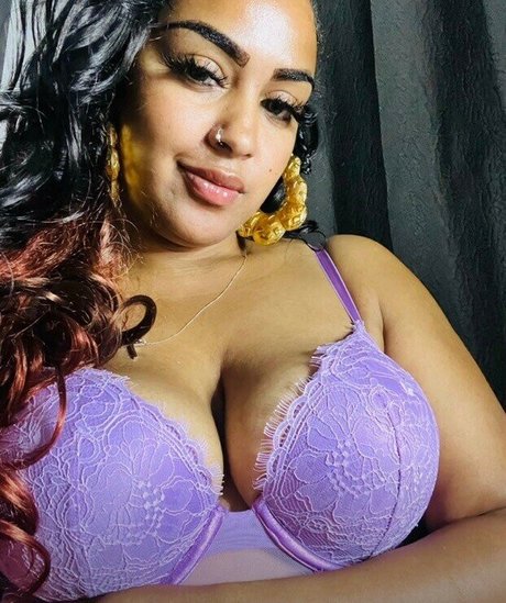 Stargirlsarah19x onlyfans creator