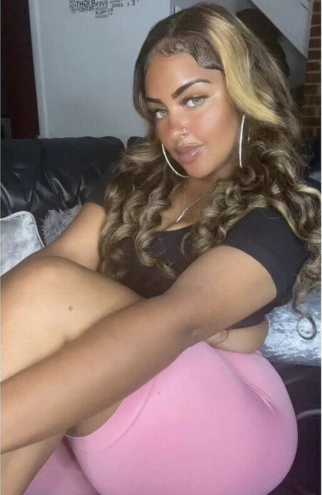 Stargirlsarah19x onlyfans xxx