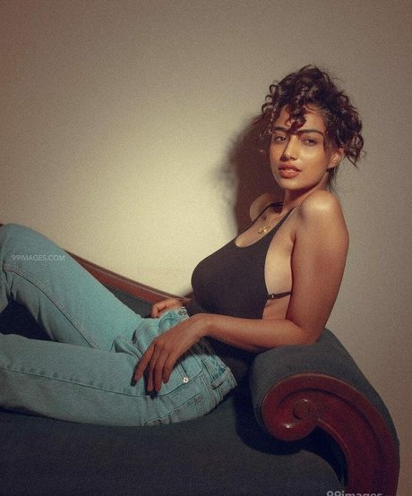 Meenakshi Chaudhary leak onlyfans porn