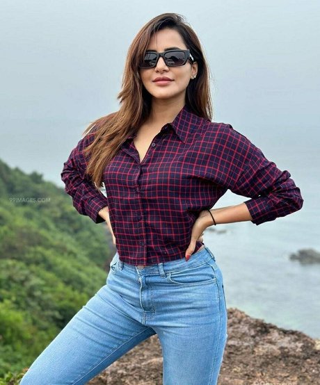 Ashu Reddy onlyfans leaks sex