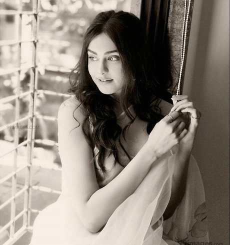 Adah Sharma onlyfans pics