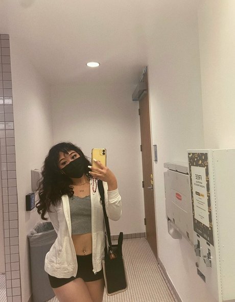 dumplingashh onlyfans post