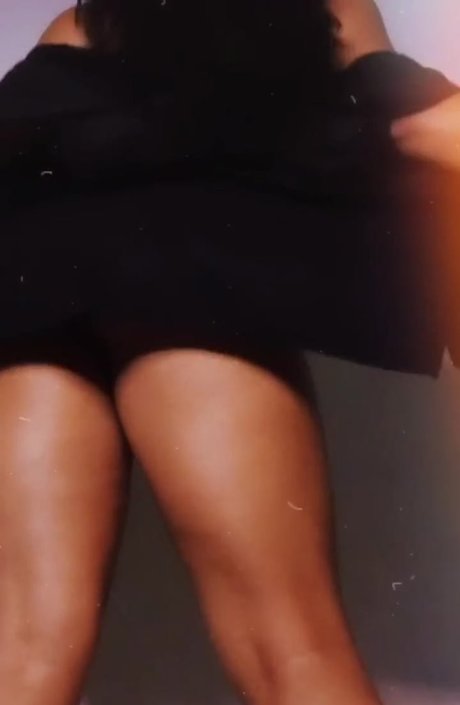 mellnogueiraaa onlyfans pics