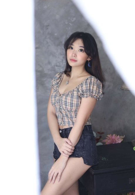 Livy Renata onlyfans nude leaks