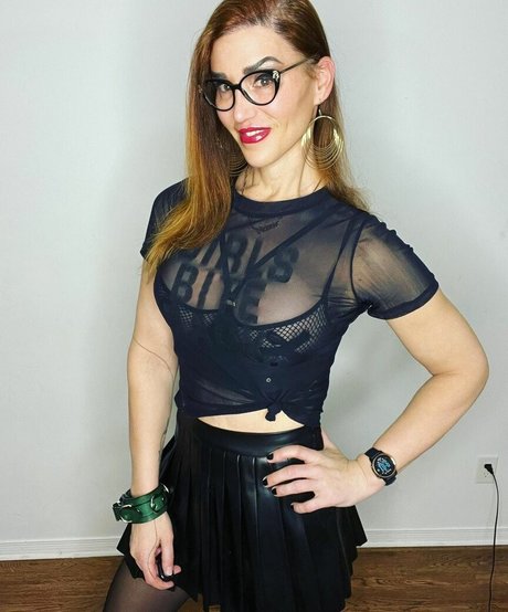 Victoria Perera onlyfans free content