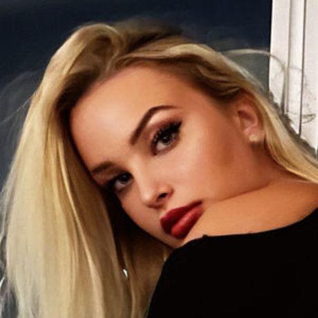 MiaNestiBaka onlyfans content