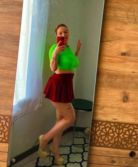 Arzu Ylmaz onlyfans leak porn