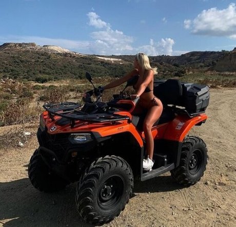 Cat Dart onlyfans leaks porn