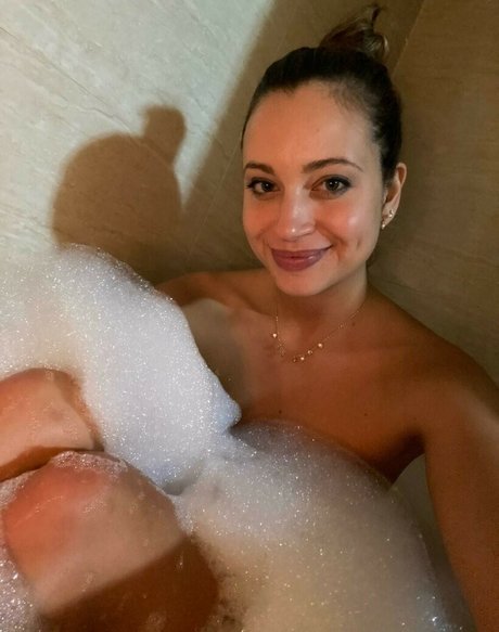 Sofia Jolie onlyfans naked leak