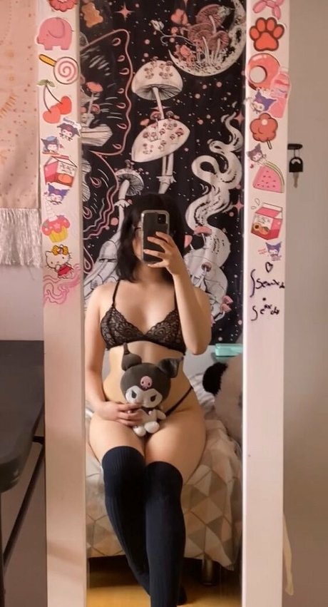 Kiss4Sopi onlyfans ass