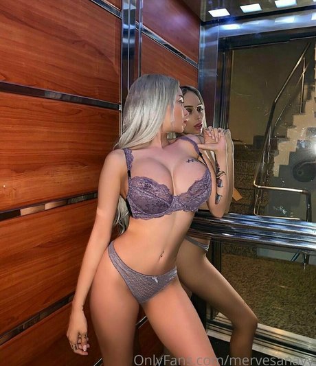 Merve Sanay onlyfans picture