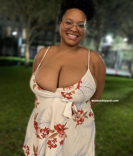 Unmaskedoppai is on onlyfans