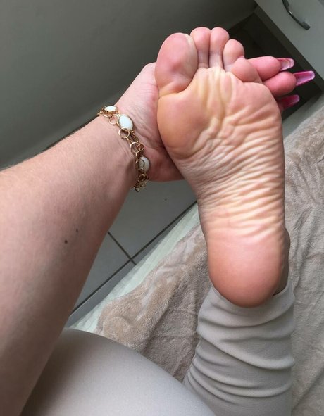 Lyz Feet onlyfans nudes