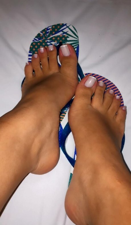 Lyz Feet onlyfans fuck