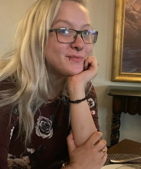 Lyraenium onlyfans leaked nude