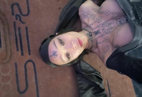 tightcorsetloosemorals onlyfans free content