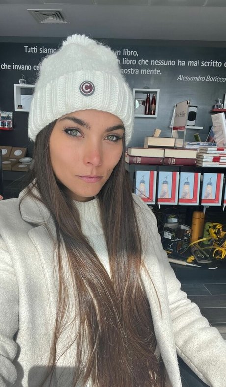 Valentina Grant naked on onlyfans