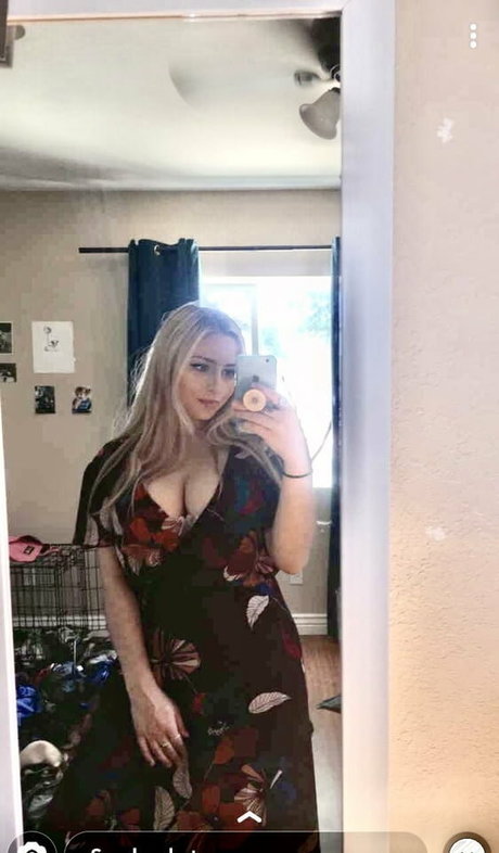 Paige 4Chan naked only fans