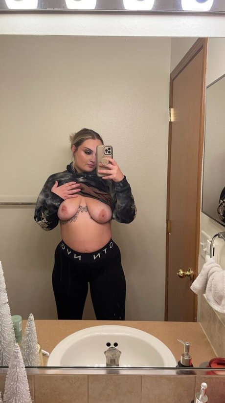 Alexis Hansen onlyfans leaks