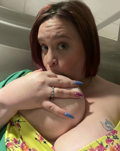 Juicy June onlyfans strip