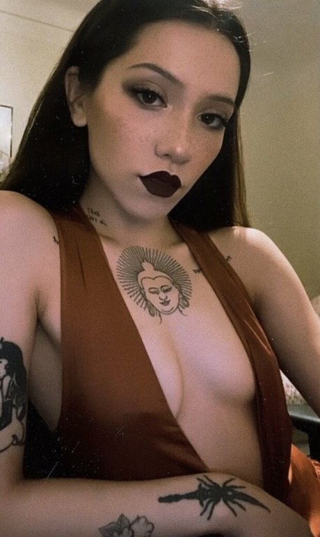 bbytenshi_ onlyfans nude leak