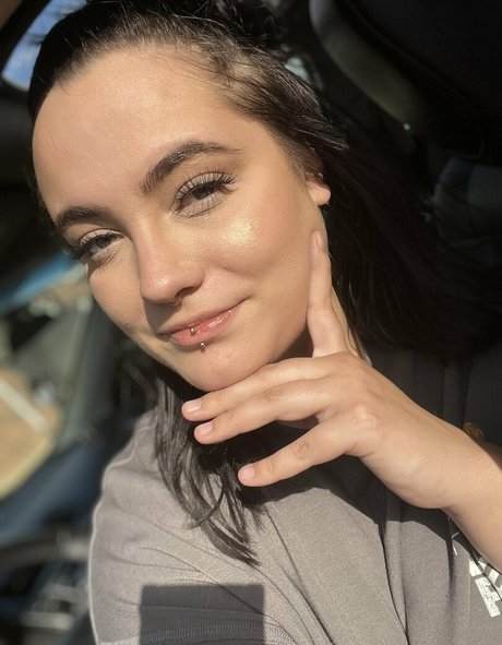 HornyThickKitten onlyfans.