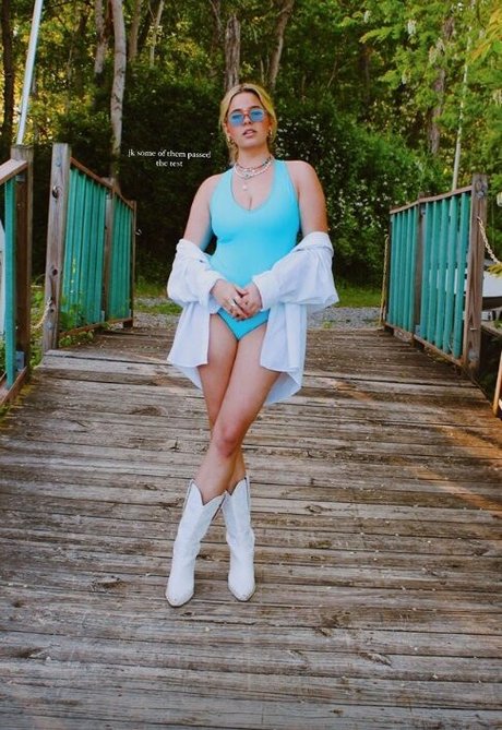 Emma Topp onlyfans page