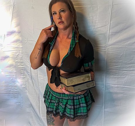 VixenActual onlyfans explicit content