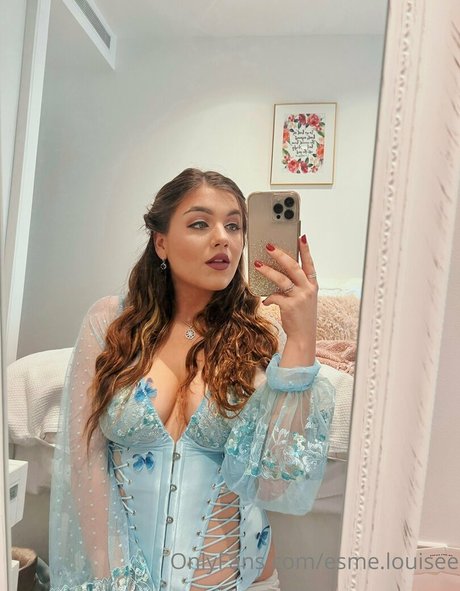 Esme Louise James Profile pic