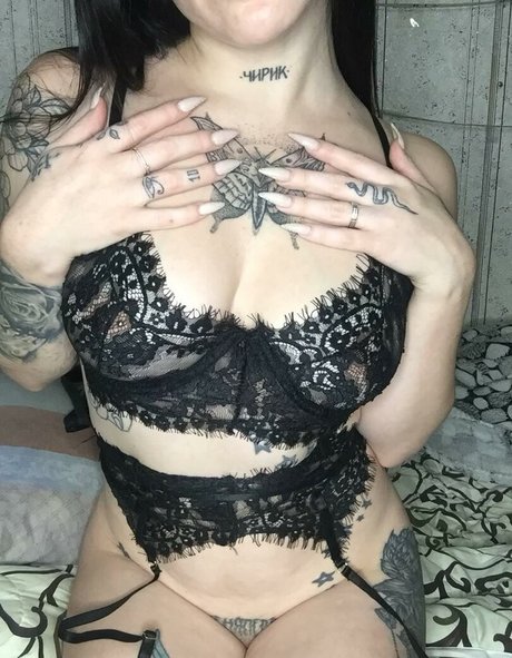 Saint Idol nude only fans