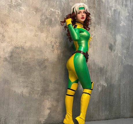 Anastasia Galuzina Profile pic