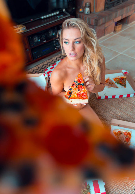 Monika Chmielecka nude onlyfans