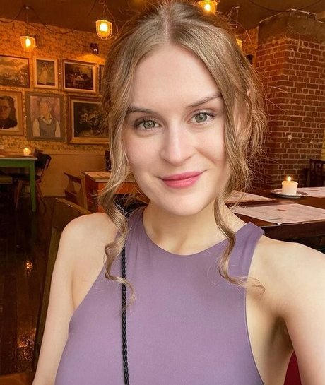 Becca ASMR onlyfans leaked pics