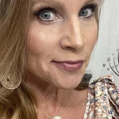 Para Princess onlyfans model images