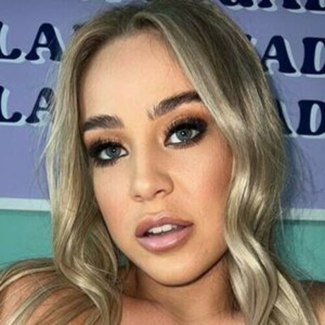 Emily McCarthy onlyfans leaked dirtyship