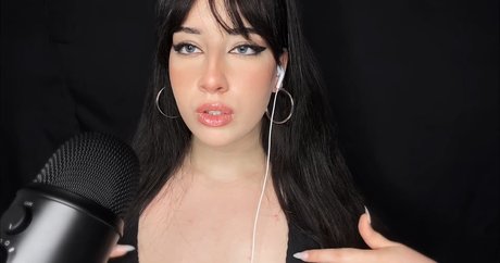 Shiny ASMR onlyfans pic
