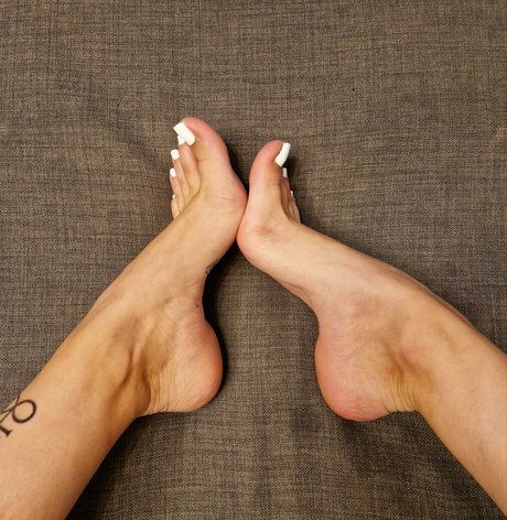 Livie Feet onlyfans model photo