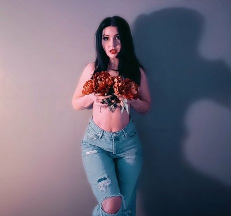 Miranda Henny onlyfans leak