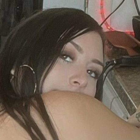 Barista Caprice boobs onlyfans