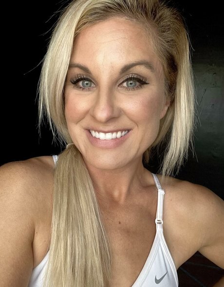 Blonde Country Girl onlyfans naked pics