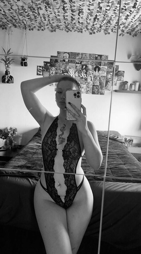 Ellie Summer leaked onlyfans.